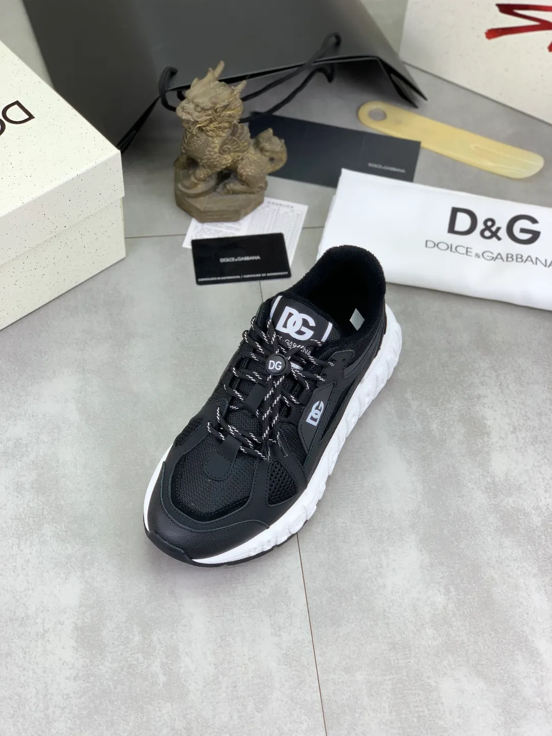 Men's men's shoes 💰P580💰[New model] Couple 🧑‍🤝‍🧑 style Top original order quality Synchronized with "DOLCE&GABBANA [Dolce & Gabbana] ~ High quality." Effect Low-top casual DG men's shoes, loved by many celebrities, using high-end imported top-layer calfskin splicing design + cowhide feet, simple and elegant, perfectly interpreting the latest inspiration of shoes, integrating classics and fashion. Luxurious dreams, dominating fashion Suitable for drivers, light and comfortable to drive, light and breathable for outdoor travel, high-end quality, trustworthy, 6️⃣colors🉑️ to choose from! Code number: 35-46